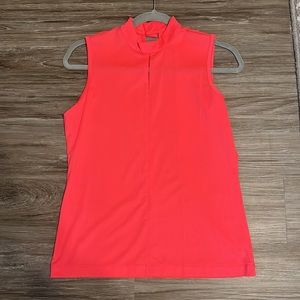 Women’s Tail Sleeveless Polo Size Small
